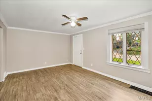7461 Castro Dr, Ferguson, MO 63135 - Photo 6