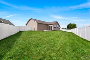 343 Aspen Creek Dr, Wentzville, MO 63385 - Photo 6