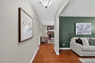 947 Oakfield Dr, Ballwin, MO 63021 - Photo 2