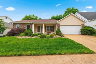 2137 Telford Dr, Mehlville, MO 63125 - Photo 2