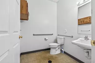 6108 Baumgartner Crossing, Saint Louis, MO 63129 - Photo 22