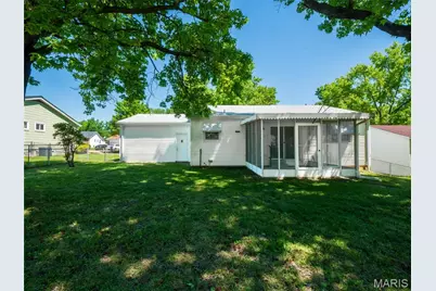 6766 Lesli Mari Court, Saint Louis, MO 63033 - Photo 6