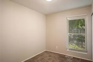 6766 Lesli Mari Ct, Saint Louis, MO 63033 - Photo 10