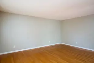 12053 La Padera Ln, Florissant, MO 63033 - Photo 8