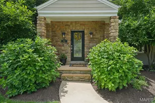 42 Stoneleigh Towers, Olivette, MO 63132 - Photo 2
