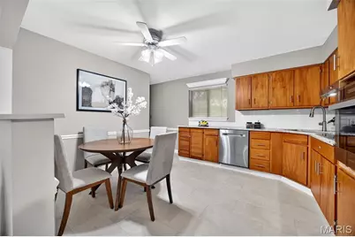 8625 Moran Place, Saint Louis, MO 63114 - Photo 10