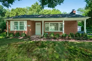 377 N Schlueter Ave, Saint Louis, MO 63135 - Photo 2