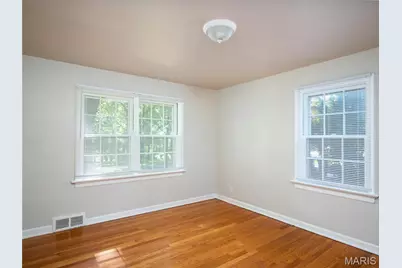 377 N Schlueter Avenue, Saint Louis, MO 63135 - Photo 12