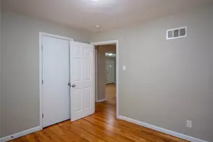 101 Florwood Ct, Saint Louis, MO 63135 - Photo 10