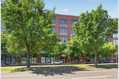 4100 Forest Park Avenue #424, Saint Louis, MO 63108 - Photo 2