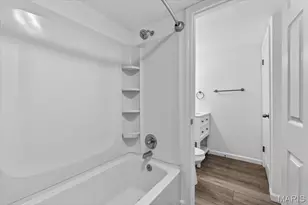 1090 Humber Cir, Saint Louis, MO 63129 - Photo 12