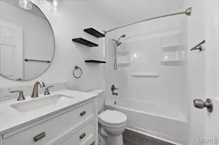 1090 Humber Cir, Saint Louis, MO 63129 - Photo 18