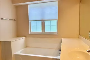 633 Lind Rd, Saint Louis, MO 63125 - Photo 14