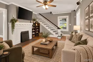 9122 Delphine Ave, Saint Louis, MO 63114 - Photo 2