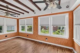 9122 Delphine Ave, Saint Louis, MO 63114 - Photo 8
