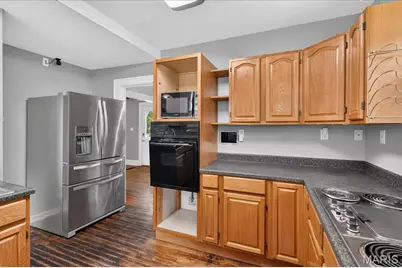 9122 Delphine Avenue, Saint Louis, MO 63114 - Photo 14