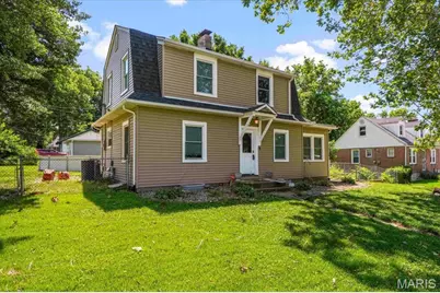 9122 Delphine Avenue, Saint Louis, MO 63114 - Photo 2