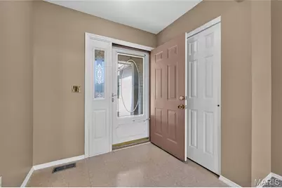 1359 Sunview Drive, O'Fallon, MO 63366 - Photo 4