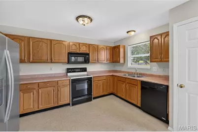 1359 Sunview Drive, O'Fallon, MO 63366 - Photo 10