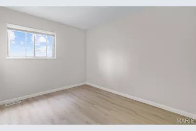 2025 Granada Drive, Florissant, MO 63033 - Photo 32