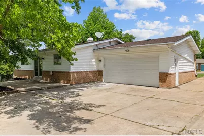 2025 Granada Drive, Florissant, MO 63033 - Photo 48