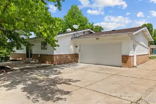 2025 Granada Dr, Florissant, MO 63033 - Photo 48