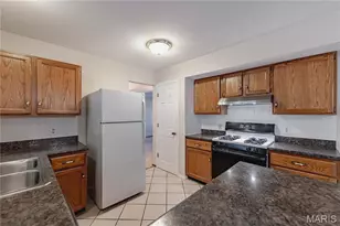 2054 Krause Hill Pl Pl, Florissant, MO 63031 - Photo 10