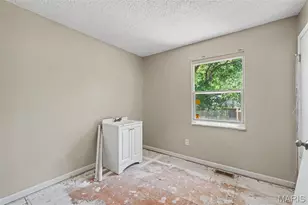 2337 Millvalley Dr, Florissant, MO 63031 - Photo 18