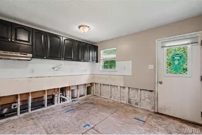 2337 Millvalley Drive, Florissant, MO 63031 - Photo 12