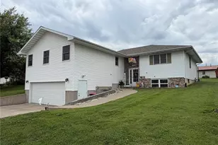 810 Houston Dr, Palmyra, MO 63461 - Photo 4