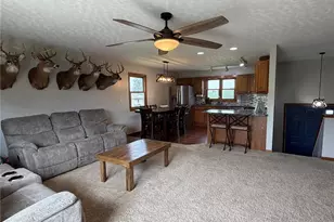 810 Houston Dr, Palmyra, MO 63461 - Photo 10