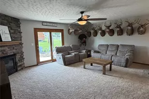 810 Houston Dr, Palmyra, MO 63461 - Photo 8