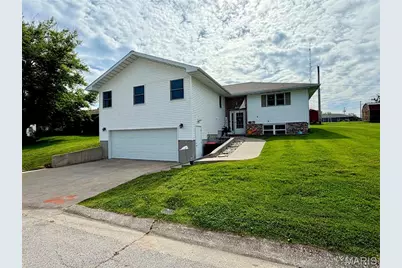 810 Houston Drive, Palmyra, MO 63461 - Photo 1