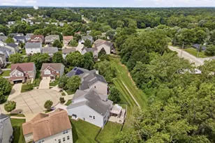 327 Madeira Ct, Saint Peters, MO 63376 - Photo 88