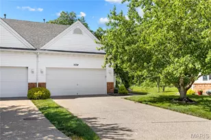 1628 Thurston Ct, O'Fallon, MO 63366 - Photo 2