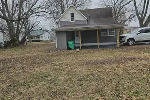 401 N Franklin St, Farmington, MO 63640 - Photo 2