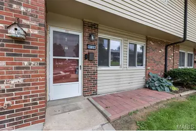 9128 Villaridge Court, Saint Louis, MO 63123 - Photo 4