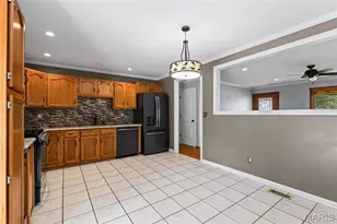 11918 Wexford Pl Dr, Maryland Heights, MO 63043 - Photo 12