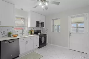 5635 Oleatha Ave, Saint Louis, MO 63139 - Photo 10