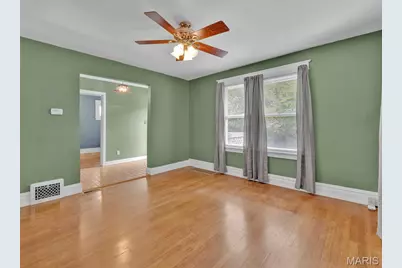 8904 Olden Avenue, Saint Louis, MO 63114 - Photo 6