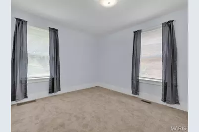 8904 Olden Avenue, Saint Louis, MO 63114 - Photo 12