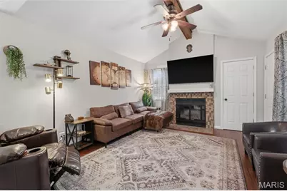 704 Hemingway Lane #E, Weldon Spring, MO 63304 - Photo 6