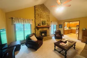 4141 Windmere Dr, Hannibal, MO 63401 - Photo 4