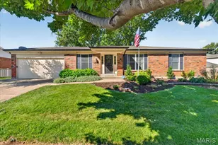 4590 Grandcastle Dr, Saint Louis, MO 63128 - Photo 1