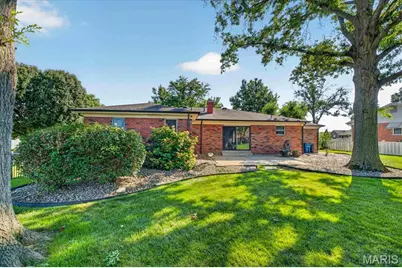 4590 Grandcastle Drive, Saint Louis, MO 63128 - Photo 34
