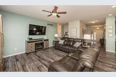 545 Crystal Stream Drive, Wentzville, MO 63385 - Photo 8