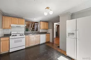 418 Oak Tree Dr, Webster Groves, MO 63119 - Photo 8