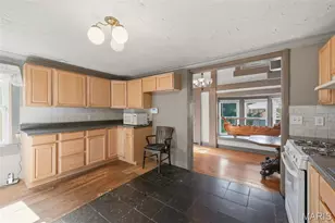 418 Oak Tree Dr, Webster Groves, MO 63119 - Photo 6