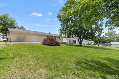7 Sunnyfield Road, Saint Peters, MO 63376 - Photo 16
