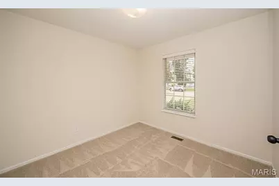 11365 Brierhall Circle, Maryland Heights, MO 63043 - Photo 28